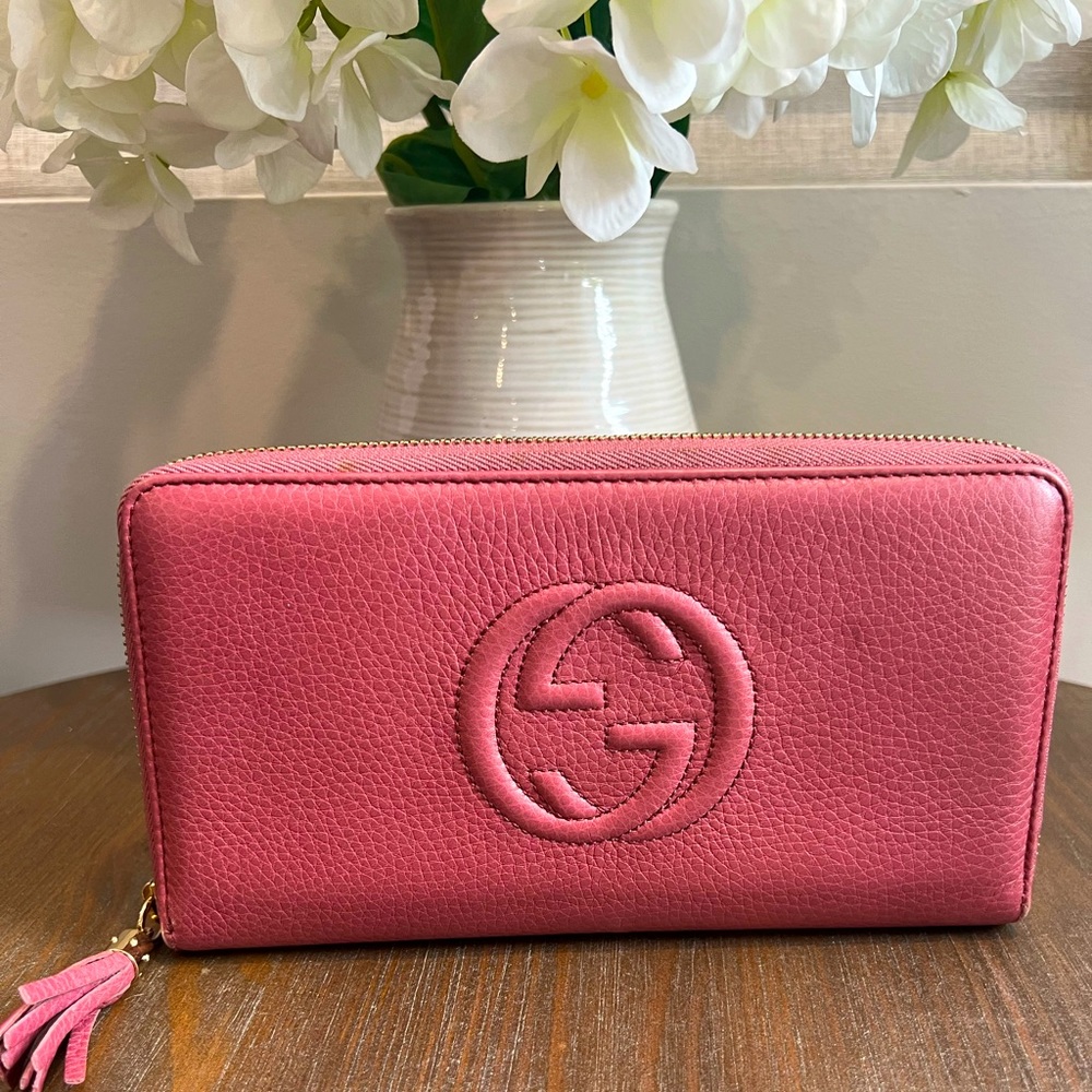 AUTHENTIC GUCCI SOHO ZIPPY ORGANIZER WALLET